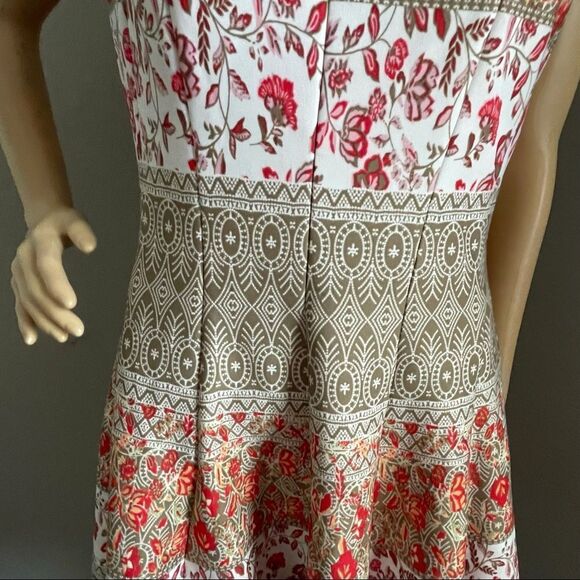 Julian Taylor Fit & Flare Printed Dress Tan Red Floral Sleeveless Polyester Sz 8 - Picture 5 of 13